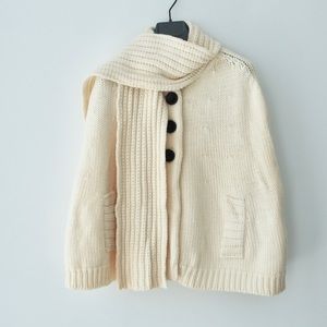 Never worn - Fine wool poncho